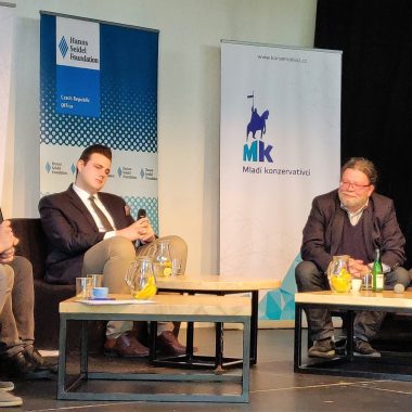 Setkání podnikatelů v Pelhřimově a diskuze o EU a NATO v Plzni